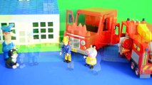 Fireman Sam Episode Peppa Pig Play-doh Postman pat Van Fire Fire Engine Full Story WOW
