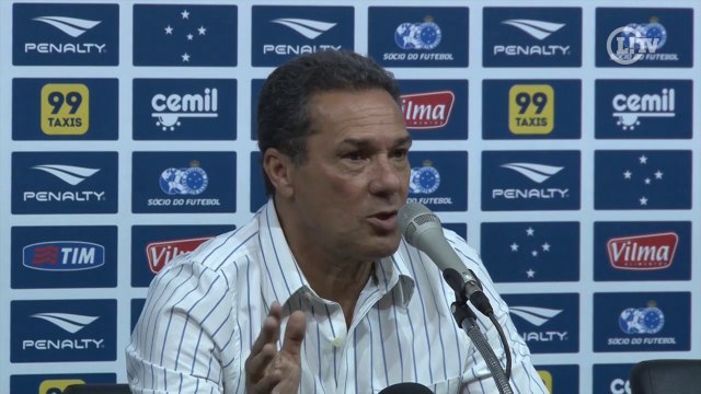 Luxemburgo não vê abalo psicológico da equipe e credita derrota a chute inesperado