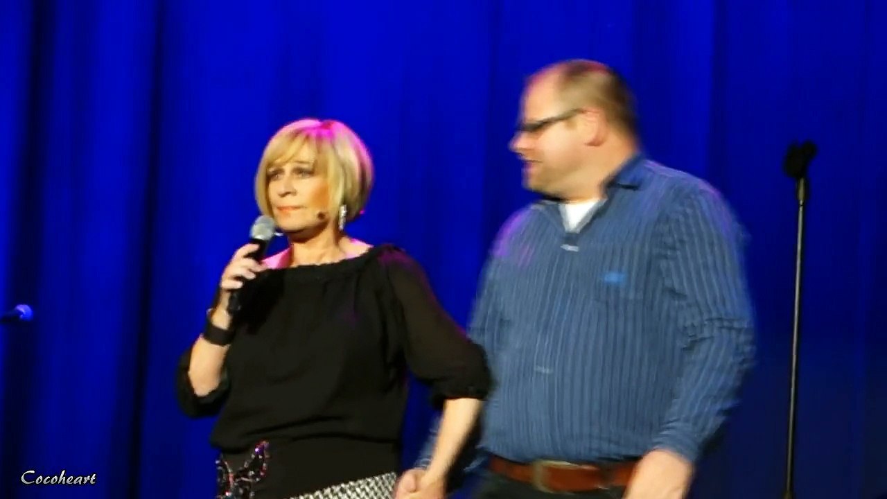 01 Mary Roos - Ich bin stark nur mit dir (You're My Heart, You're My Soul) @ Nutten, Koks und frische Erdbeeren Tour – Gloria Theater, Köln 28.08.15 @ Nutten, Koks und frische Erdbeeren Tour – Gloria Theater, Köln 28.08.15