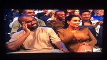 Taylor swift gives Kanye west award VMAs