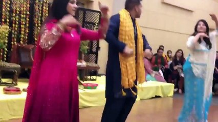 Indian Wedding Beautiful Desi Girl Dance On Mehndi