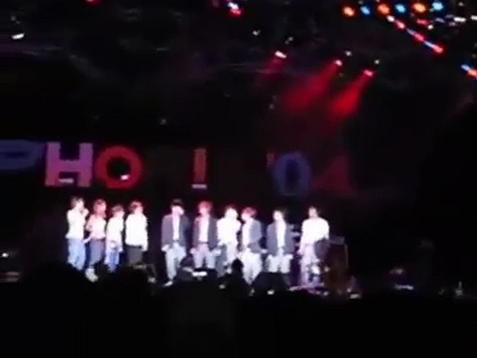 041009 [Fancam] Euphoria '04 in Singapore - Shinhwa (Eric Hyesung Andy speaking English)