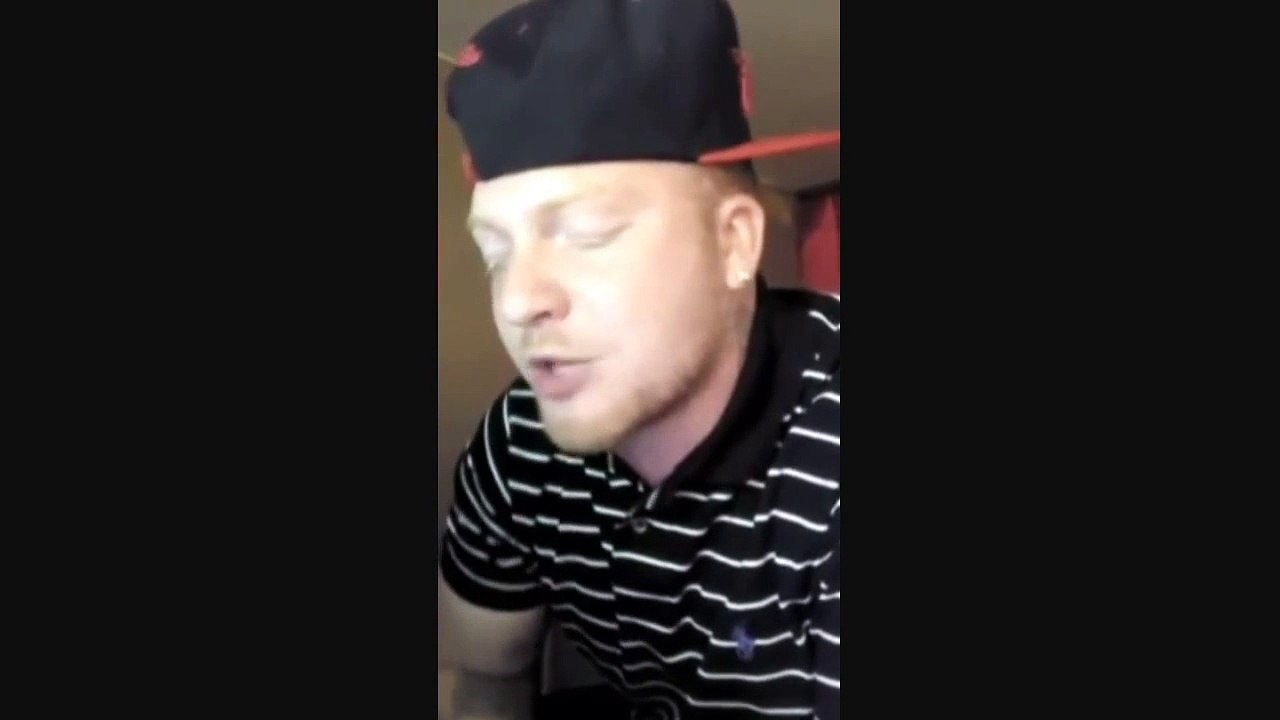 Watch it ! This guy is a phenomenon !!!