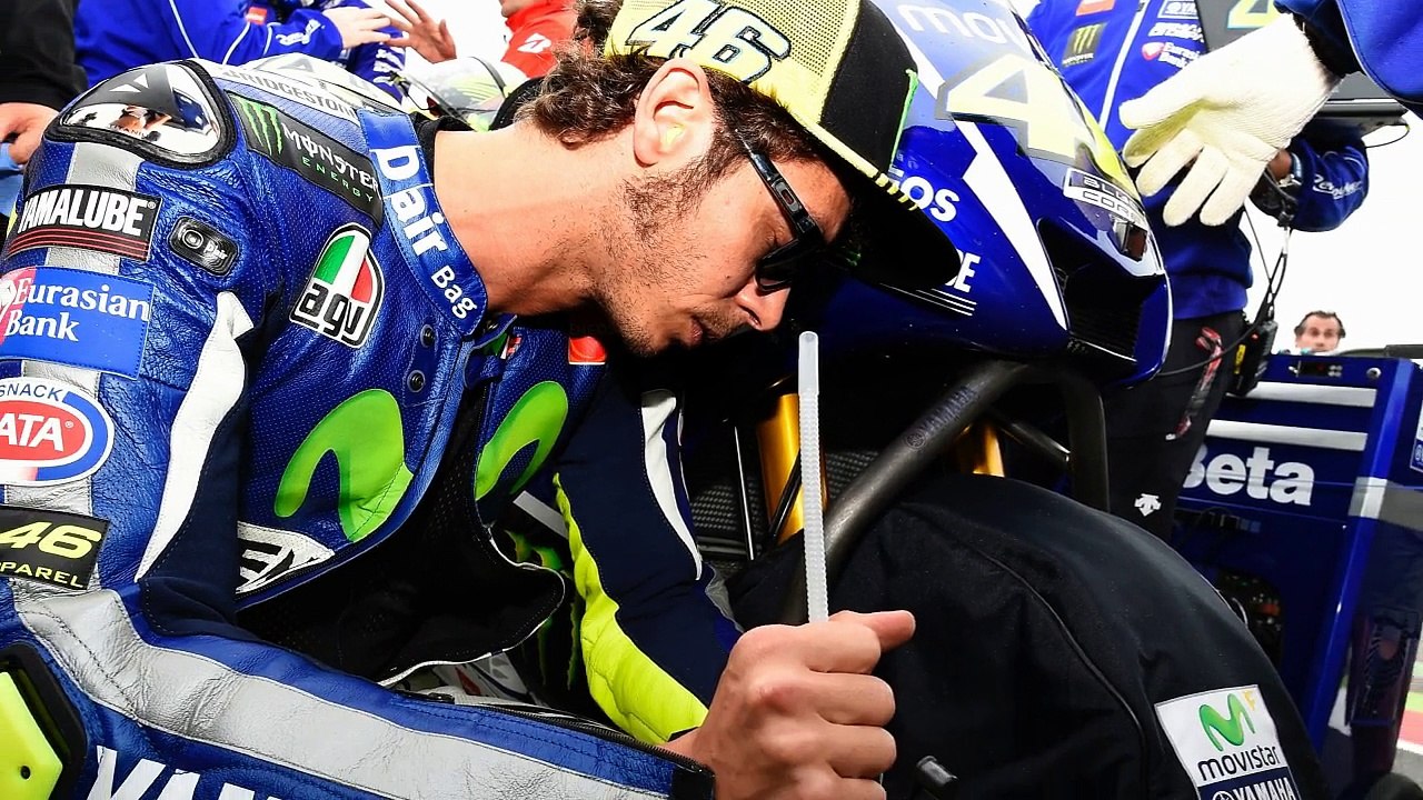 Valentino Rossi Wins 2015 Silverstone MotoGp Grand Prix - Lorenzo 4th