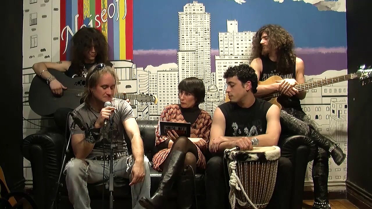 Entrevista - Hard-Wires
