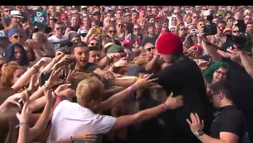 Twenty One Pilots - Heavydirtysoul / Holding On To You live @ Pukkelpop 2015 #pkp15