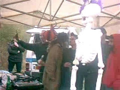 teuf bois de la justice halloween