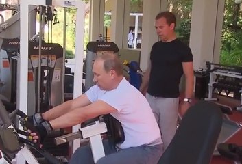Quand Poutine et Medvedev prennent la pose dans une salle de musculation