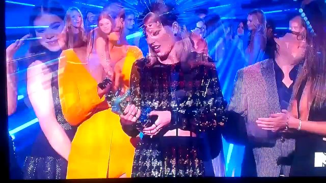 Taylor Swift Reveals Stupid Feminist Meaning Behind Bad Blood at VMA 2015