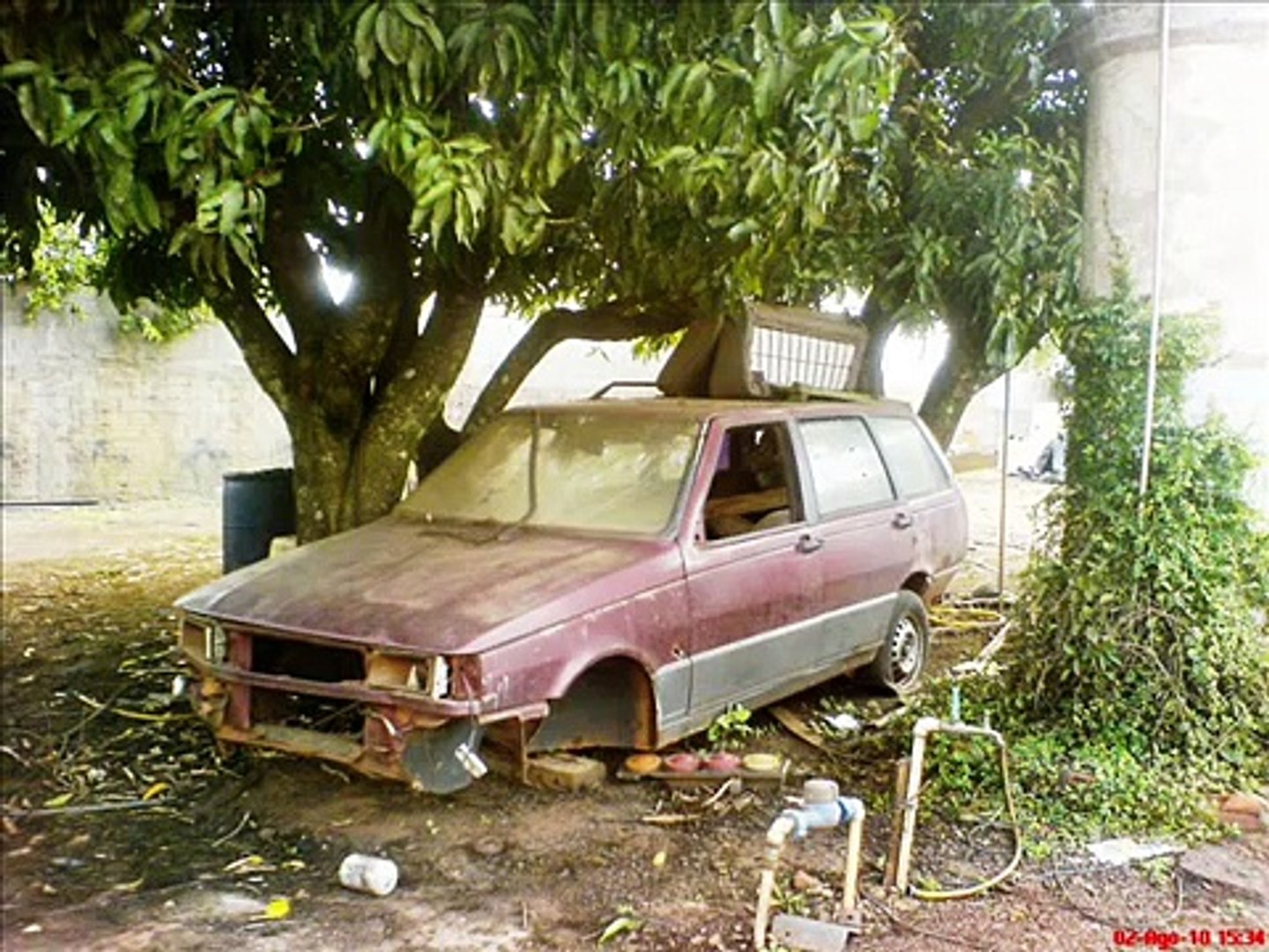 CARROS INÚTEIS!