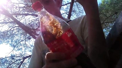 Secouer une bouteille de coca cola coke xxxxx