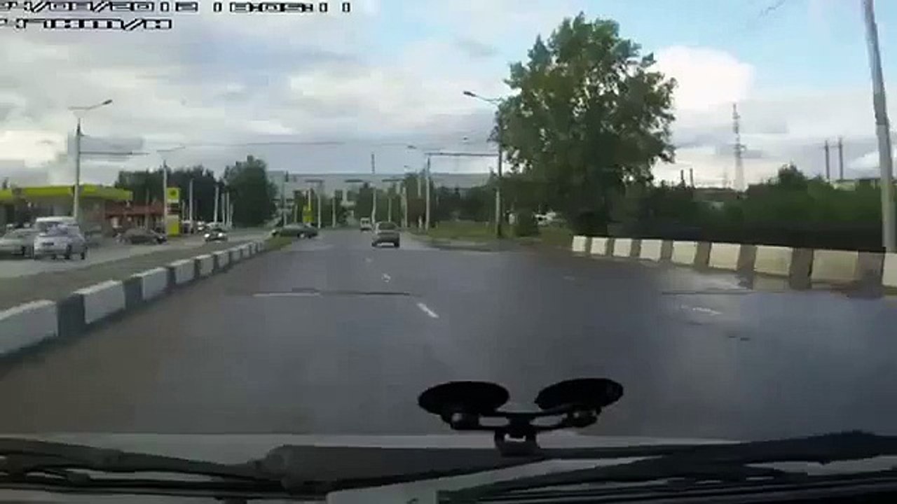 Car Crash Caught on Camera
