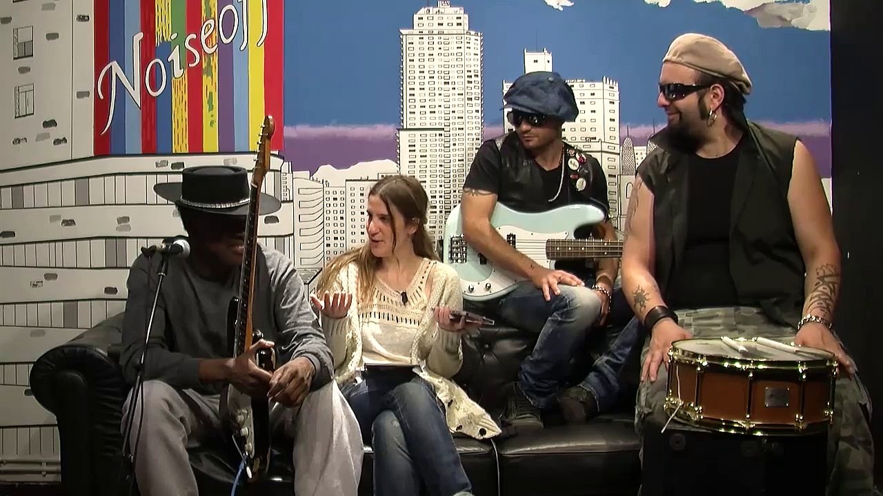 Presentación - Carvin Jones Band
