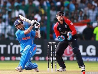 NUDE GUY on Cricket Field, India vs Australia EXTREMELY FUNNY