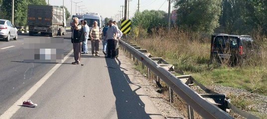 Otomobil'in yayaya çarpma anı kamerada