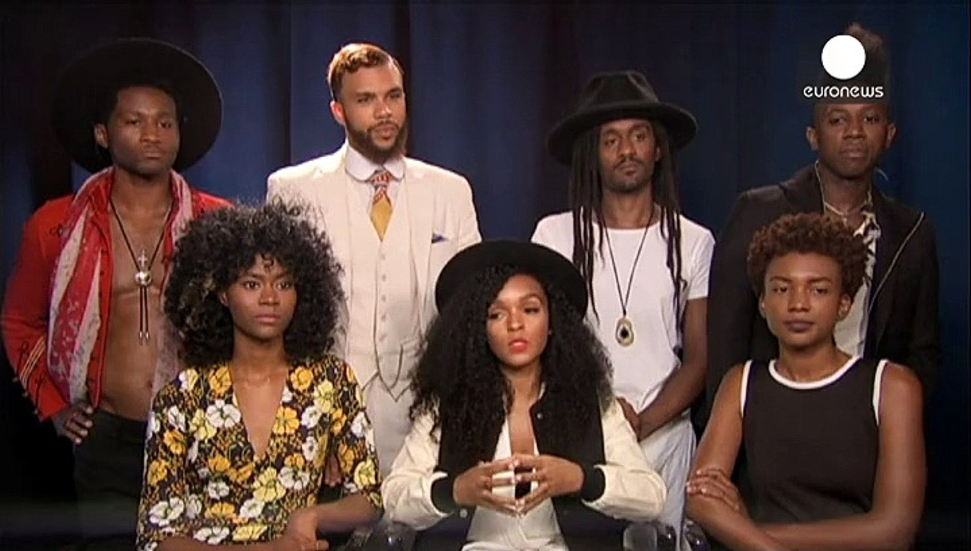 Джанель Моне і трохи