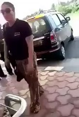 Wife Caught Husband with Girl Friend