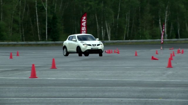 Glisse en Nissan Juke avec des pneus EasyDrift