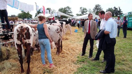 Foire de la Petite Angevine à Beaupréau avec Bruno RETAILLEAU
