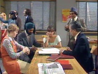 Mind Your Language - Episode 06 - A Hard Days Night