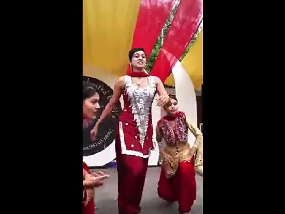 Mast punjabi fast dance with folk Indian punjabi song