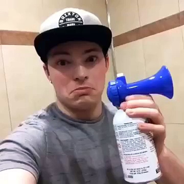 see what happen to the guy in the toilet