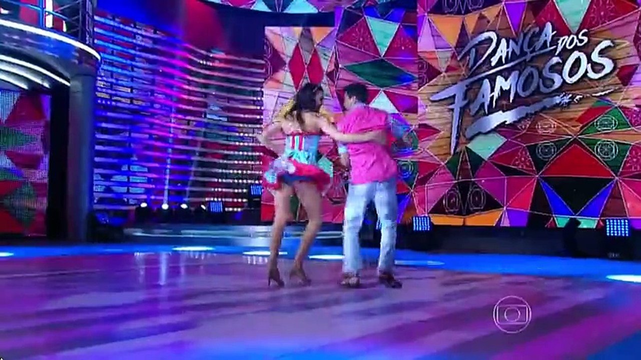 Claudia Ohana no juri da Dança