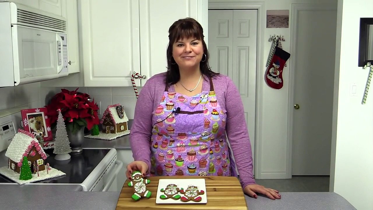How to Make a Gingerbread Man  Gingerbread Man Recipe from Cookies Cupcakes and Cardio