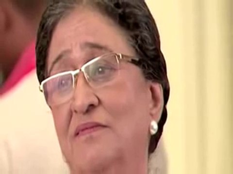 Pragya Ki Aisi Harkat Se Dadi Hai Pareshaan - 31 August 2015 - Kumkum Bhagya