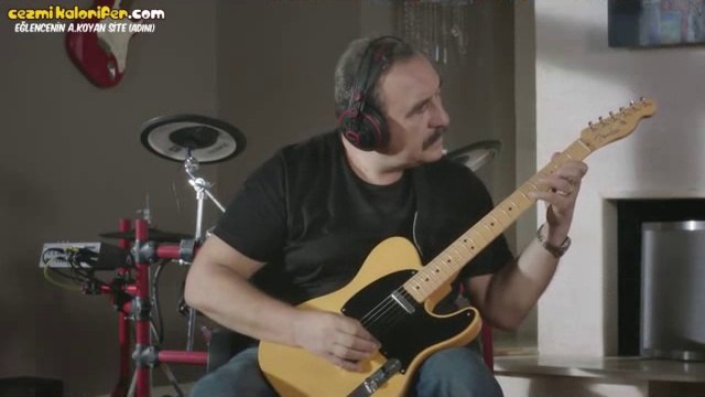 Ümit Besen'den Gönülçelen ve Helal Olsun Performansı