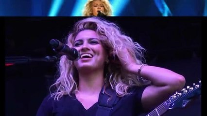 Tori Kelly Performs Should've Been Us at VMAs 2015 Watch