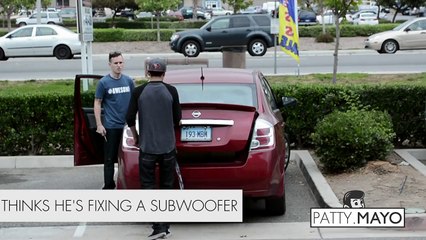 Boyfriends crazy surprise prank on girlfriend