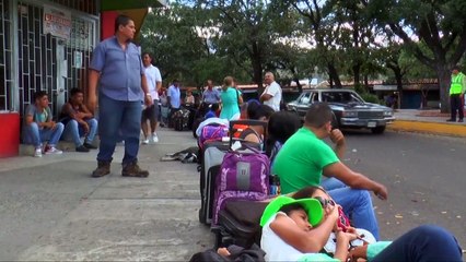Colombians Respond to Venezuelan Border Crisis [1:51]