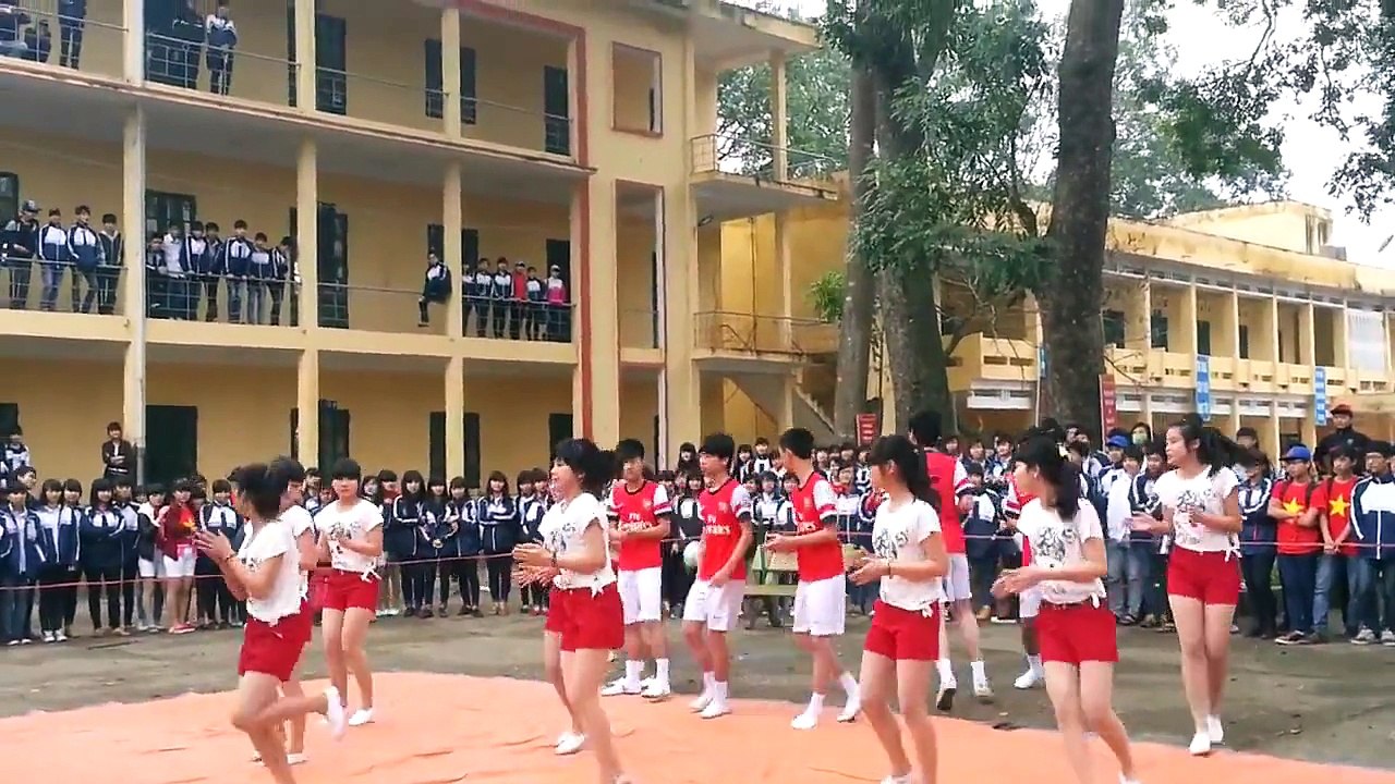 Aerobic lop 11E khoa 2013-2014 truong THPT Van Gia