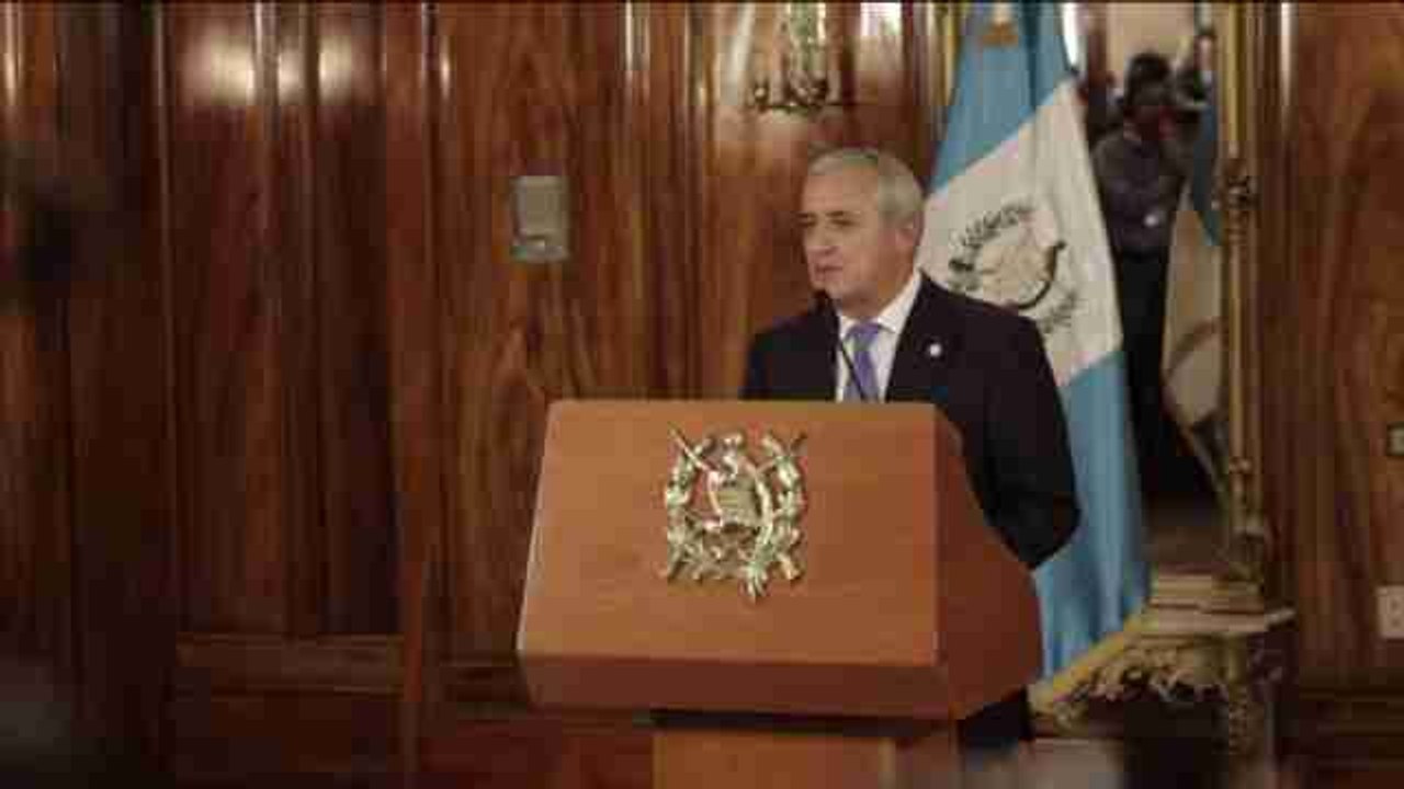 Otto Pérez Molina no dimite y dice que no recibió "ni un centavo"