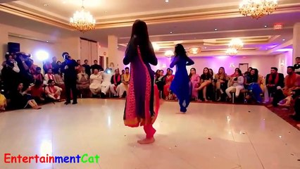 Mera Piya Ghar Aya   Mehndi Night Dance