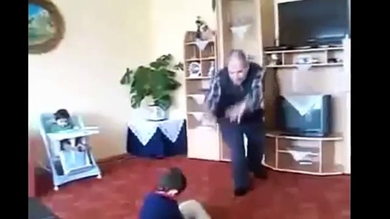 CRAZY GRANNIES EPIC FAILS COMPILATION - Episode 1 || TIS ||