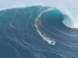 Безумный сёрфинг! Волна Цунами 27 метров.