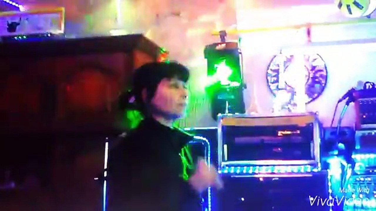 embrasse la pierre bachelet interpréter par Dominique