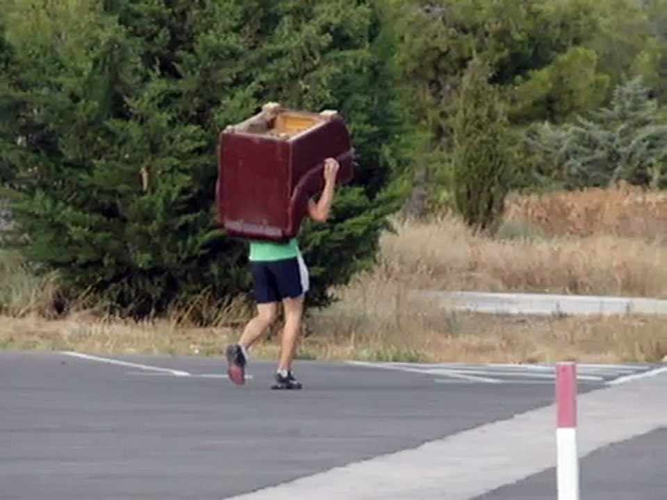 Con el sofá a cuestas
