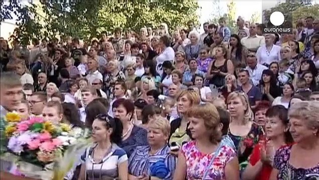 Ucraina, Donetsk: si torna sui banchi di scuola sullo sfondo di una fragile tregua