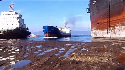 Top 10 Ship Crash Compilation HD-copypasteads.com
