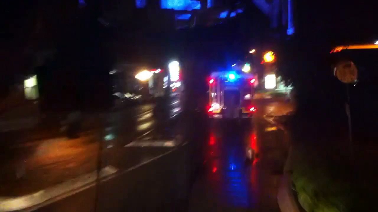 Einsatzfahrt DLK 23/12 Florian Büdingen 1/30-1 Inside View Feuerwehr