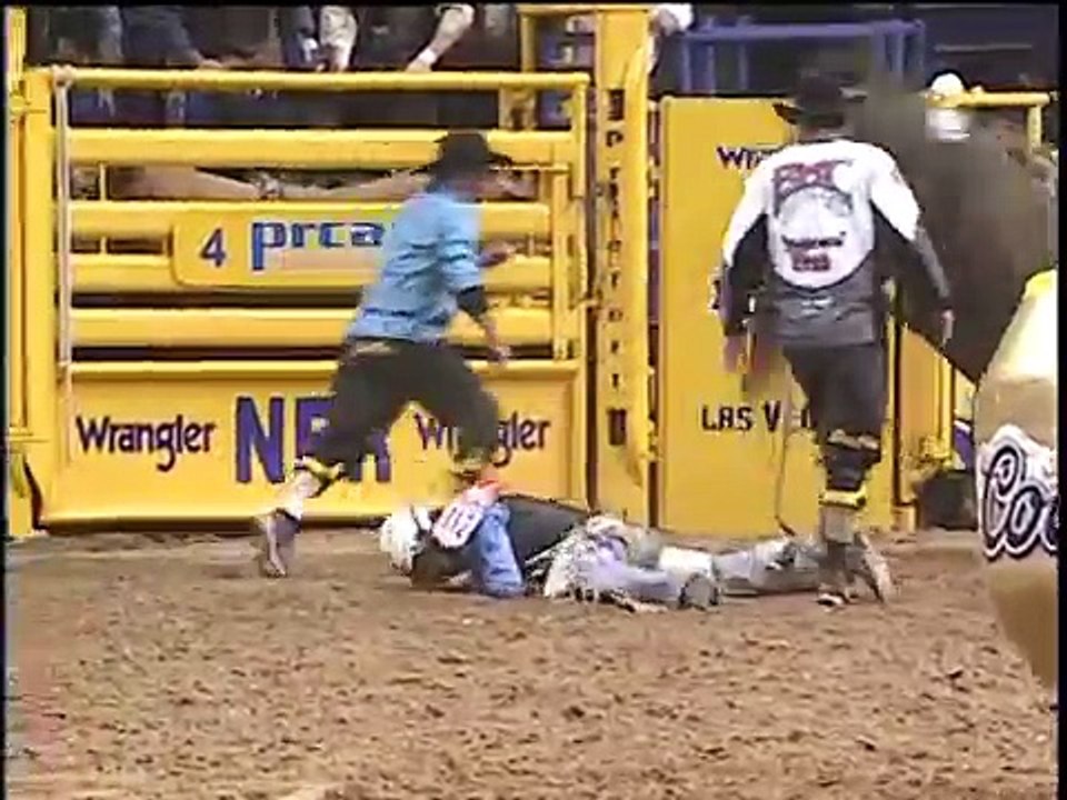 Highlights of 06 NFR Bull Riding - video Dailymotion