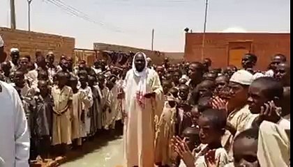 SOMALİ SUDAN KAFİR HALKI MÜNAFIK KAFİR ERDOĞANA MÜSLÜMAN DEYİP O HIRSIZA DUA EDİYOR