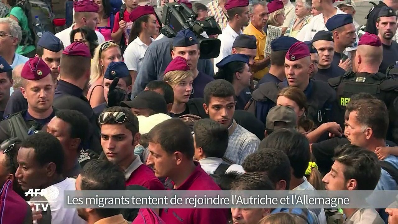 Migrants: le chaos à la gare de Budapest