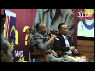 Dr Mahathir sindir RM sihirkan Najib