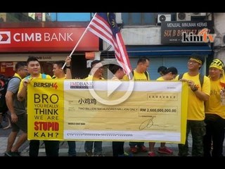 5.30pm - Peserta tuntut Najib dedah siapa derma RM2.6b