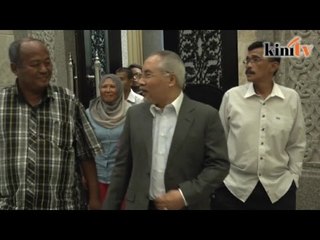 Download Video: Sakit jantung, Mahkamah tangguh penghakiman Khir