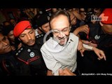 'Angkat tangan pun Anwar dah tak mampu'